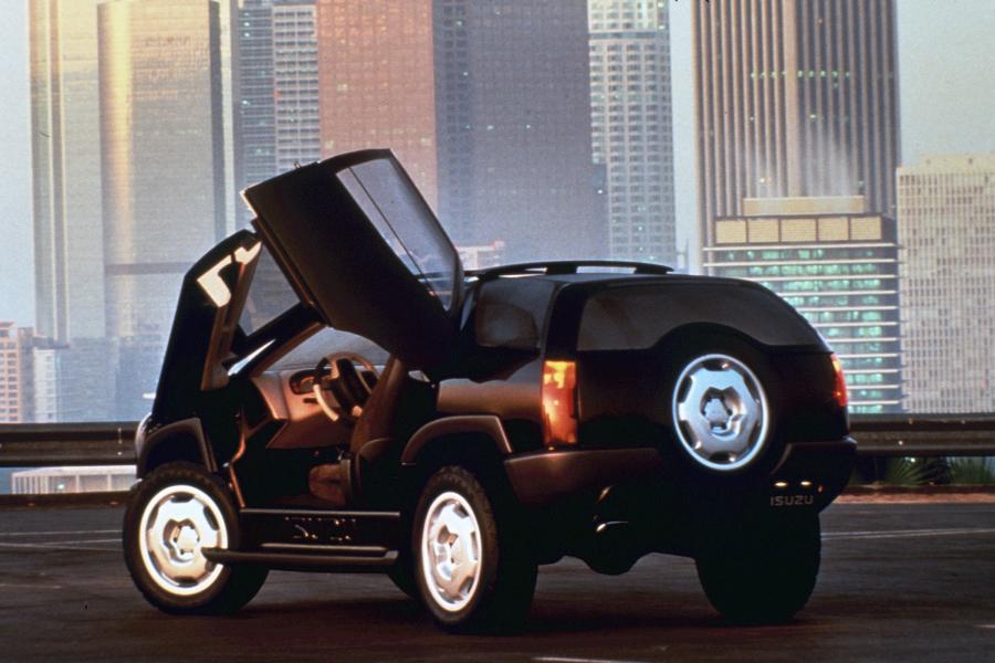  Isuzu XU-1 Concept 1993 года  (фото 2 из 4)